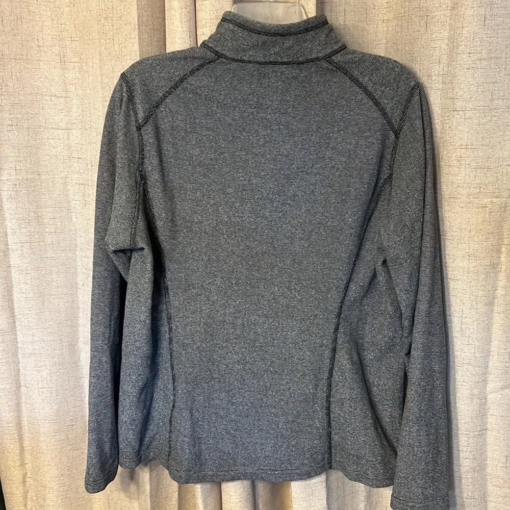 TNF 1/4 zip - Picture 3 of 4